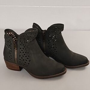 Not Rated Olive Ankle Bootie Cut-Outs Side Zipper Detailing EUC Size 7.5